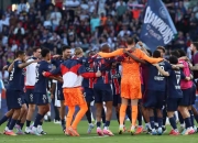 开云足球直播-法甲赛场上演激烈对抗，胜者笑到最后