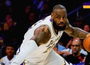 开云APP-包含湖人客场逆转掘金，取得关键胜利的词条