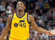 开云APP-关于吉林队横扫山西队，米切尔惊艳四座的信息