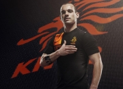 开云体育平台APP-爱德华兹彻底打爆防线，黄蜂连续得分压制湖人