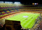 开云体育直播-赛道与球场的双重奏，F1揭幕战与爵士强势晋级的启示