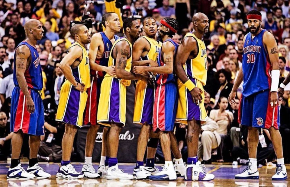 尼克斯险胜湖人B队,汉密尔顿统治全场 尼克斯险胜湖人B队,汉密尔顿统治全场