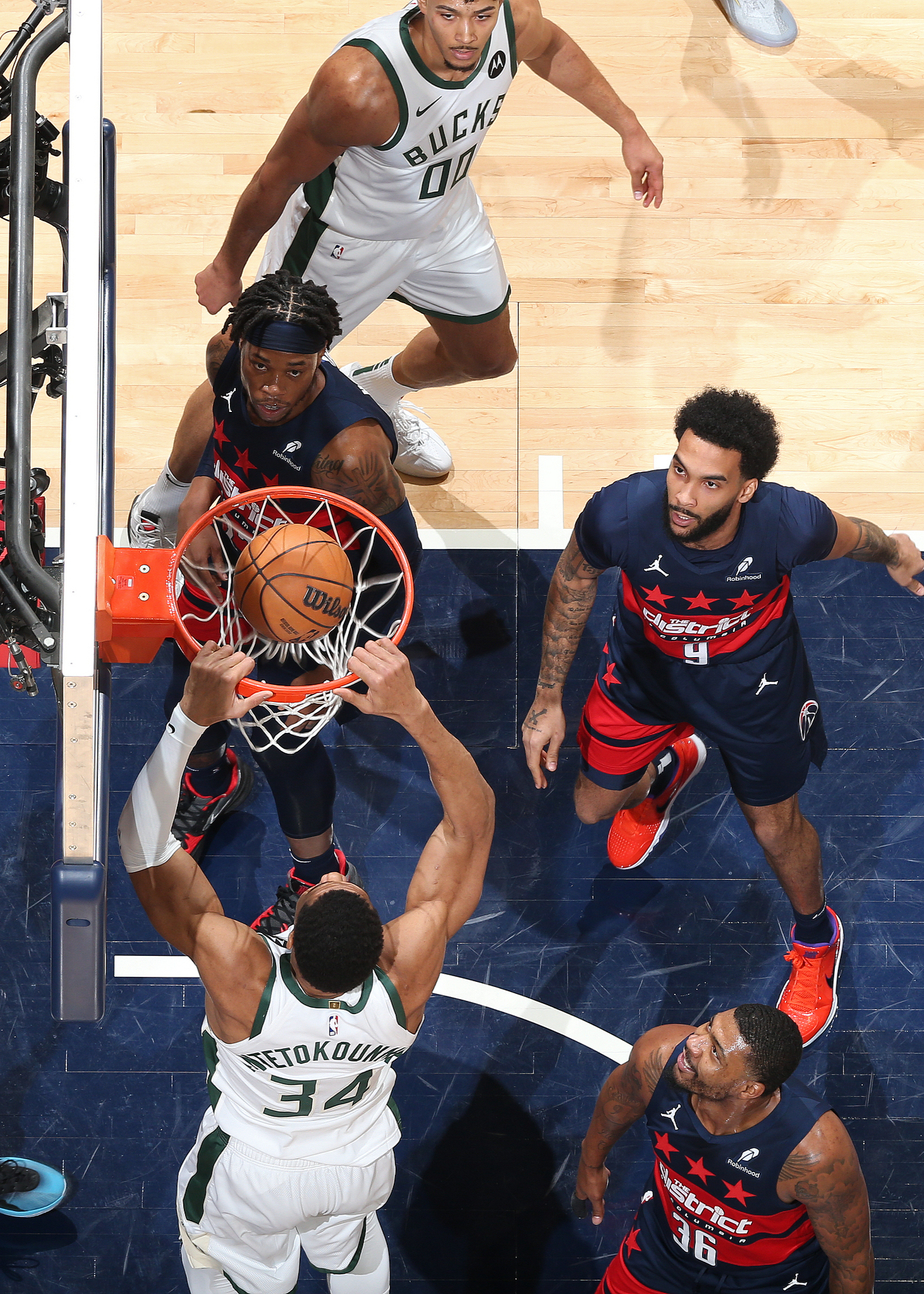 奇才鏖战雄鹿B队，波特打破历史纪录