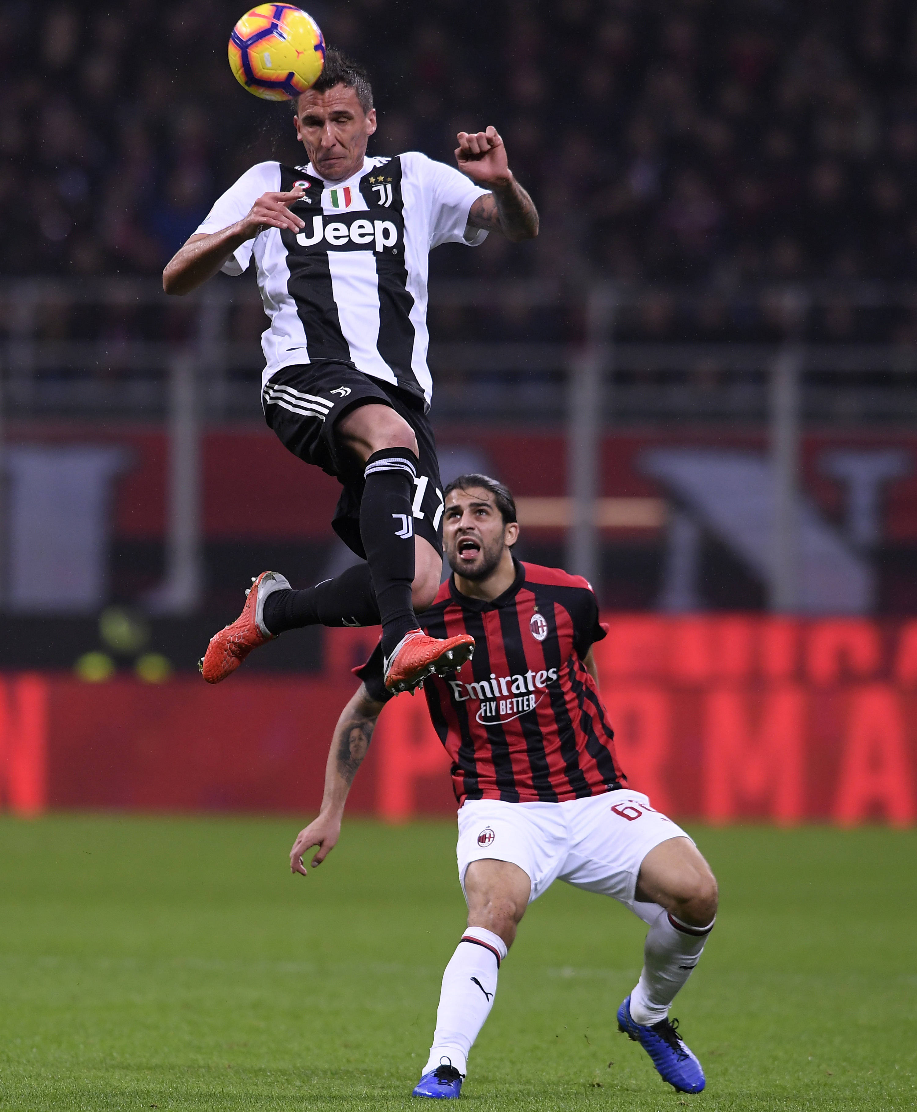 尤文图斯客场击败那不勒斯：意甲船王领航