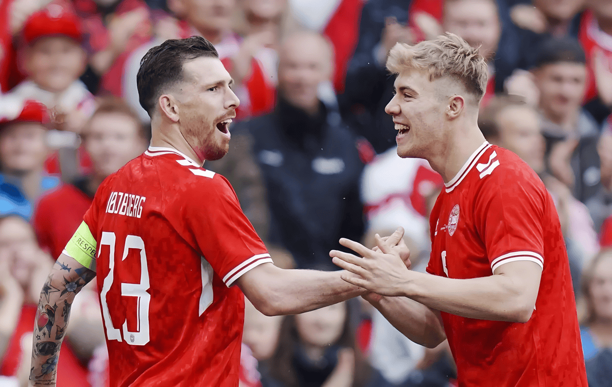 包含丹麦对战芬兰，备受瞩目的对决的词条