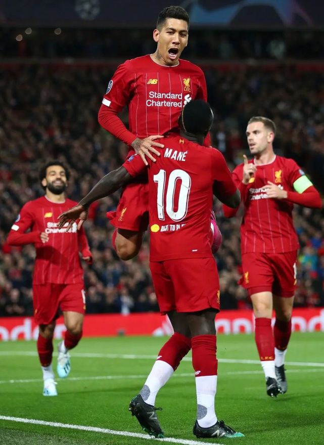 高举旗帜的霍芬海姆，誓要称霸德国足坛