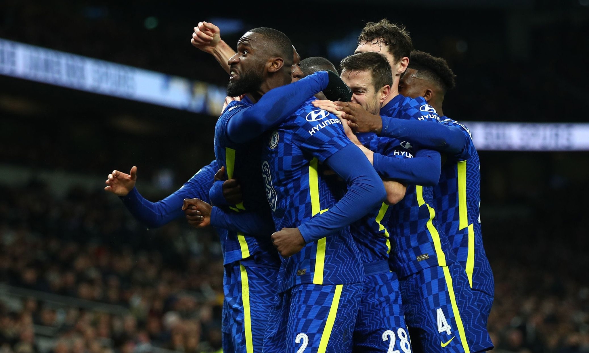 切尔西逆风翻盘，小组出线希望重燃