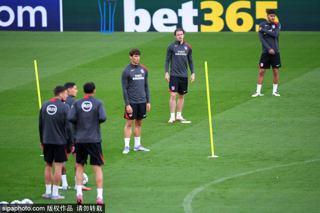 比赛中出现致命一击，球员展现出色表现