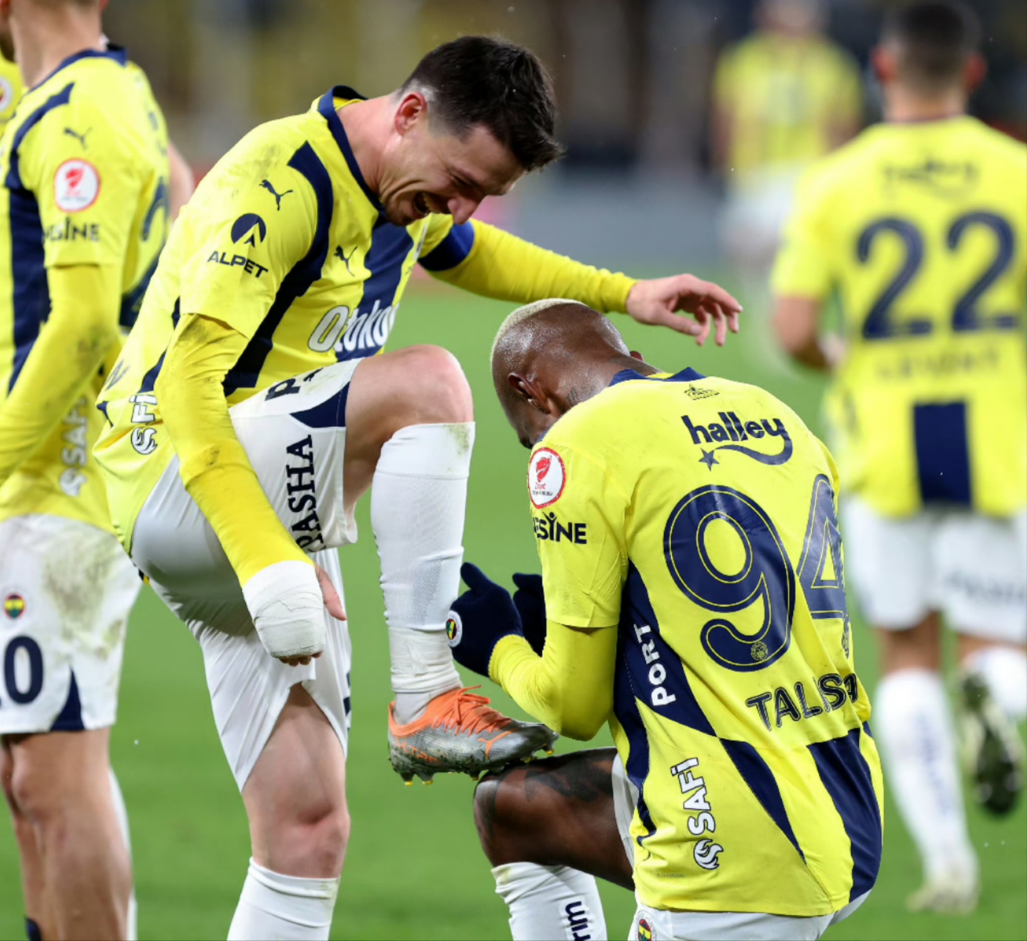 意大利联赛:球队之间惊心动魄的较量 意大利联赛:球队之间惊心动魄的较量