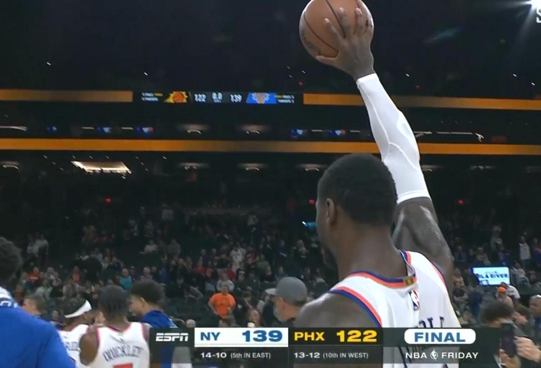 魔术横扫热火，字母哥高光表现