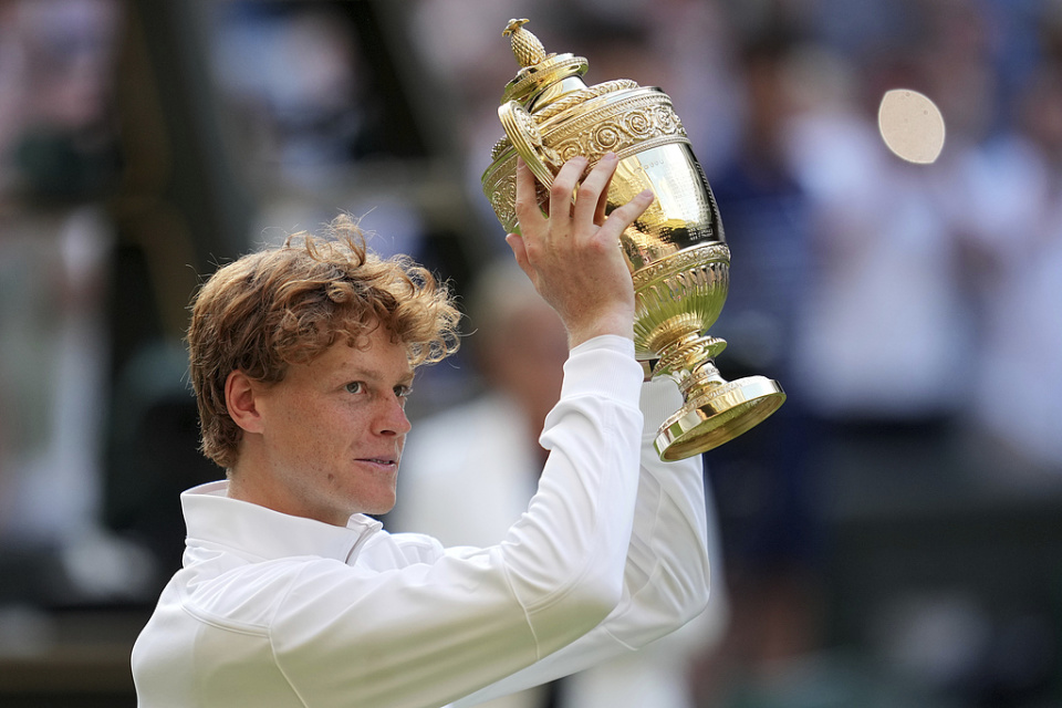 温网逆转ATP总决赛,辛纳高光表现 温网逆转ATP总决赛,辛纳高光表现