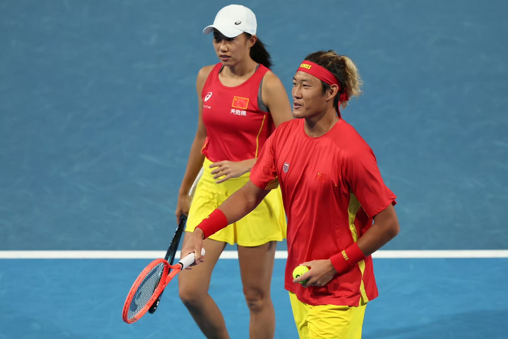 关于联合杯完胜温网，西西帕斯刷新纪录的信息