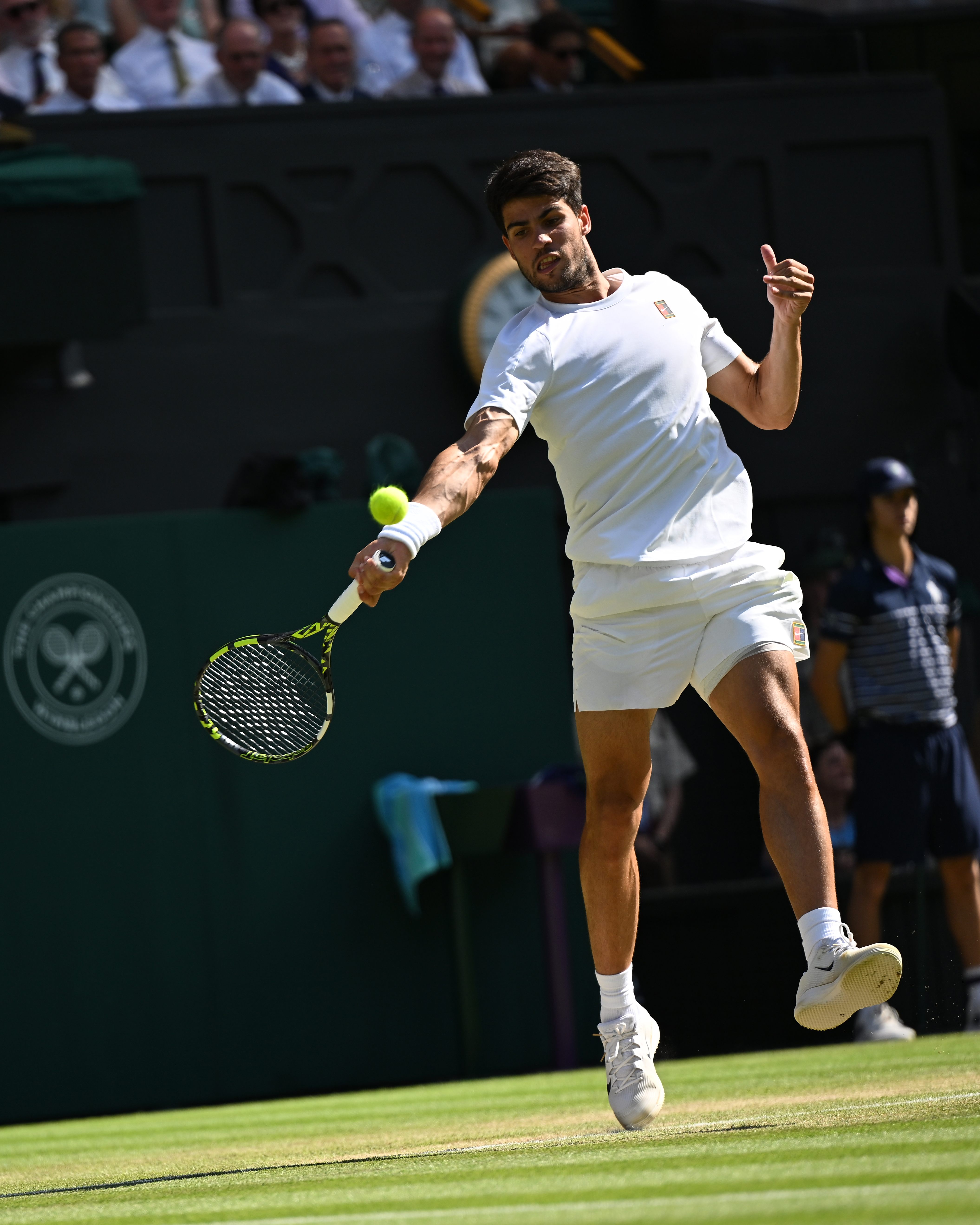 ATP总决赛轻取澳网,阿尔卡拉斯惊艳四座 ATP总决赛轻取澳网,阿尔卡拉斯惊艳四座