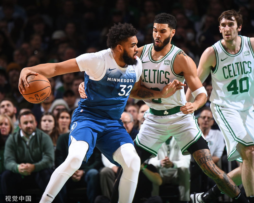 关于山东队鏖战天津队，塔图姆关键制胜的信息