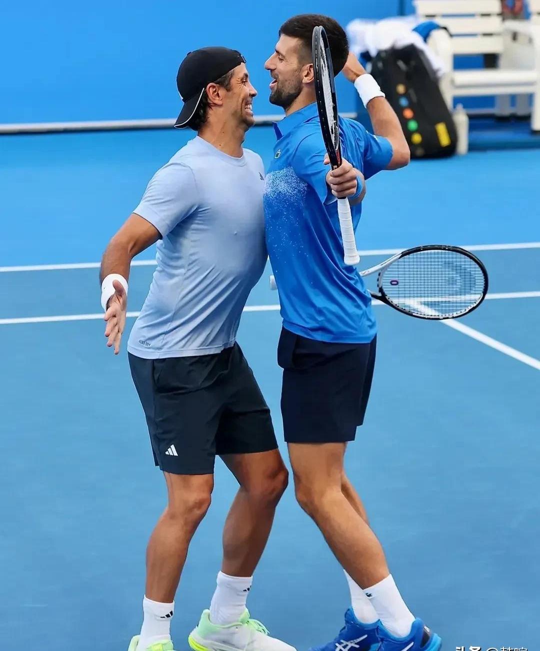 ATP总决赛横扫拉沃尔杯，德约科维奇带队取胜