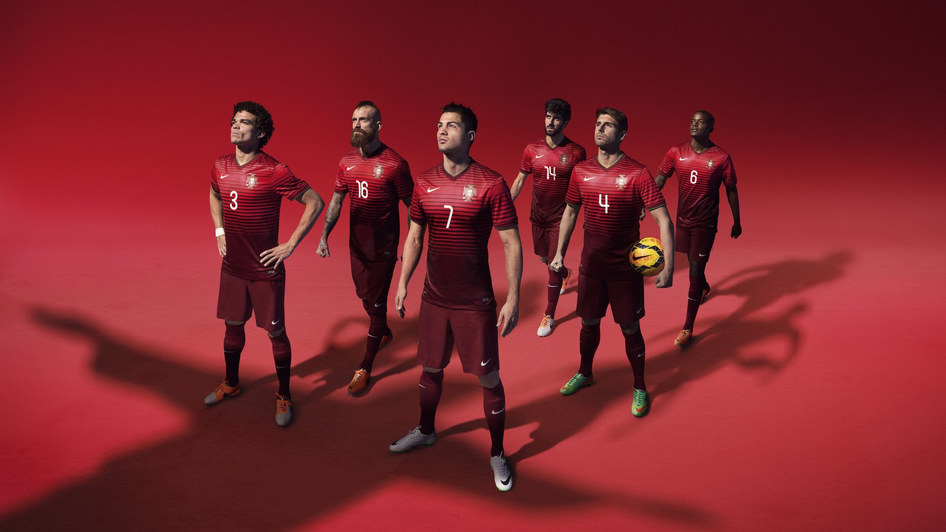 欧冠淘汰赛之夜，阿拉巴的稳定输出如何成为皇马防线的隐形支柱